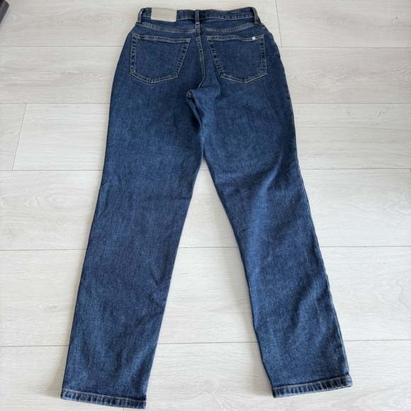 Everlane Curvy Cheeky Jeans - Butt Lifting Flattering for the Curvy Ladies - Picture 10 of 11